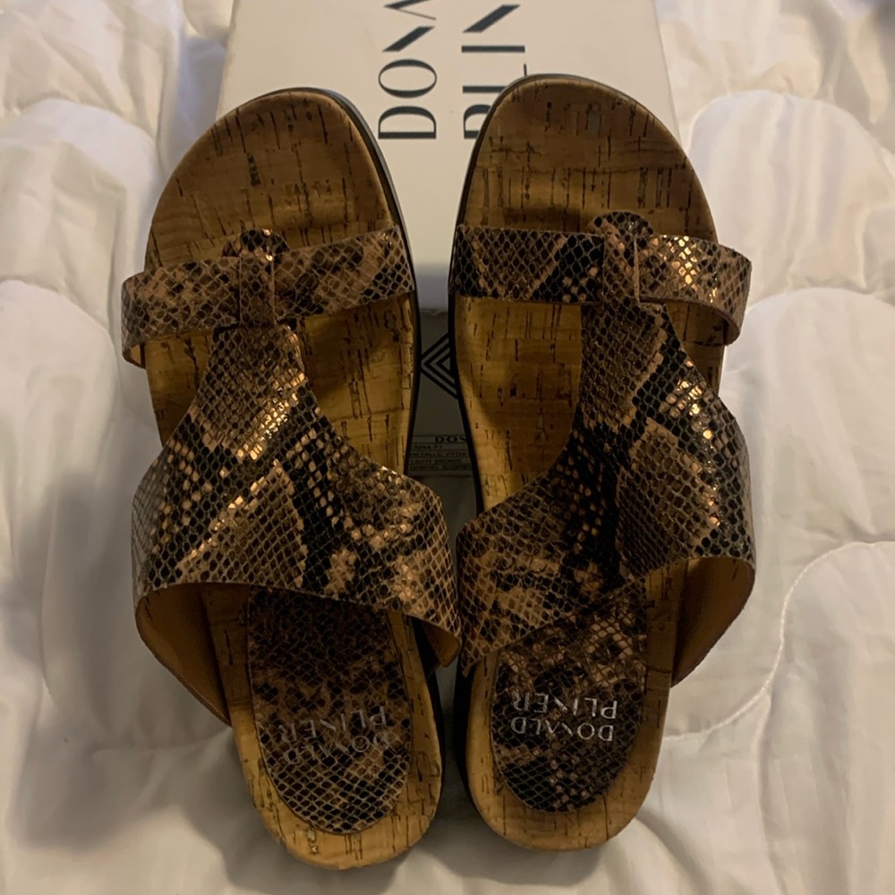 Woman’s sandals